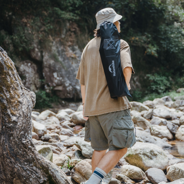 1 Стол туристический Naturehike Yamami L03 алюминиевый, 69,5х69,5х56 см, складной, серо-зеленый