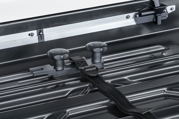 Бокс автомобильный на крышу Pentair RESORT 480L белый глянец, двусторонний