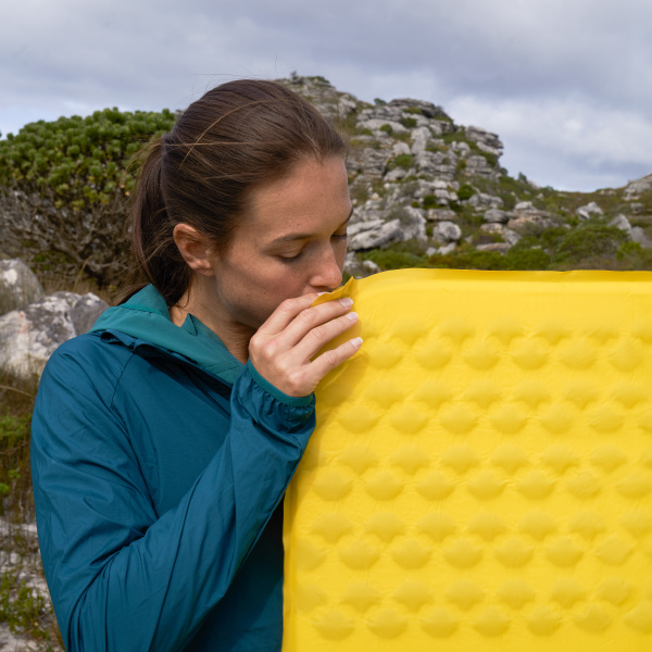 4 Коврик надувной Naturehike 183х53х3,5 см, овальный, желтый