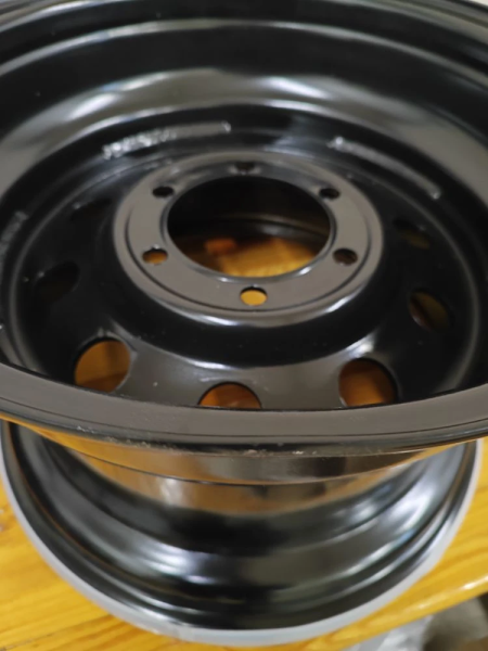 Диск усиленный стальной черный 6x139,7 10xR16 d110 ET-44