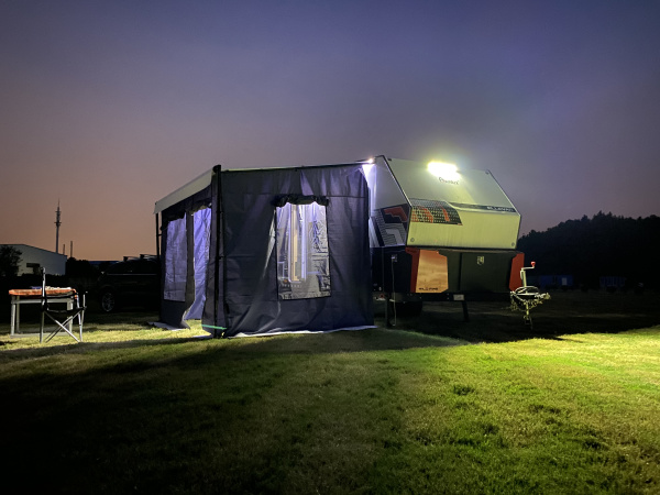 1 Стенки к автомобильной маркизе серии RIF5533 3,0х2,5 м