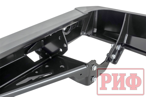 Бампер РИФ силовой задний Toyota Land Cruiser 76 2007-2024 с квадратом под фаркоп и фонарями