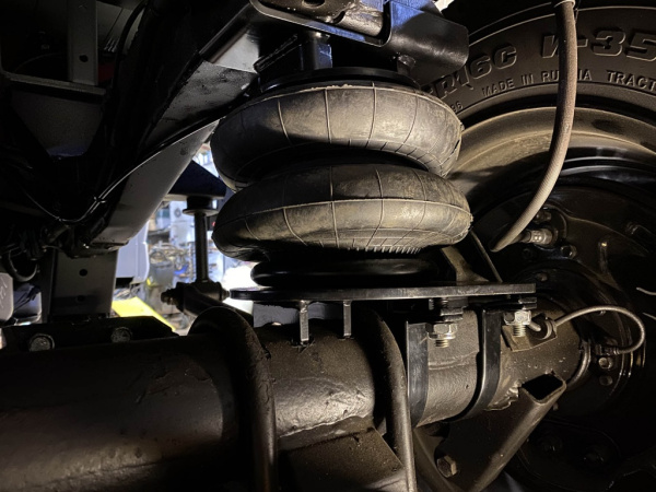 Пневмоподвеска РИФ для УАЗ Профи на задний односкатный мост для стандартной подвески