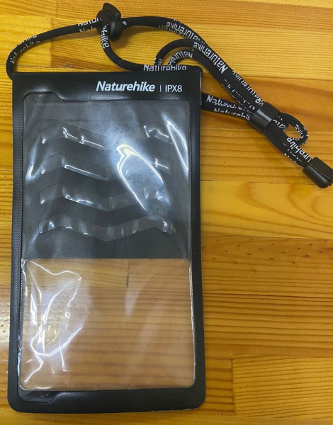 1 Гермочехол Naturehike плоский для телефона 11х20см. (черный) (уценка)