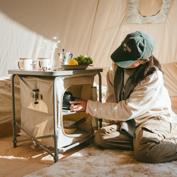 2 Стол туристический Naturehike MINI, 48х48х54 см, складной, с отделением для посуды, бежевый