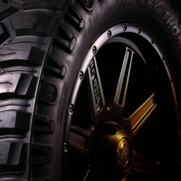 Шина Mickey Thompson LT285/75R16 Deegan 38 MT 126/123Q OWL