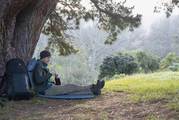 Коврик самонадувающийся Naturehike 185х60х2,5 см, с подушкой, синий