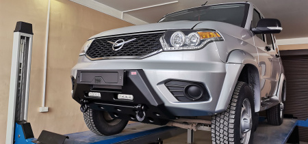 Полубампер передний силовой/защита штатного бампера РИФ для УАЗ Патриот 2015+ с защитой рулевых тяг (центр. часть)