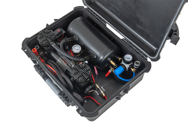 Компрессор автомобильный переносной 12V YURUI 118,9 л/мин 13,6 атм Компрессор автомобильный переносной 12V YURUI 118,9 л/мин 13,6 атм