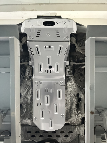 Защита Falcon радиатора, картера, РК, КПП для Land Rover Defender 2021+ (бензин 3.0T)