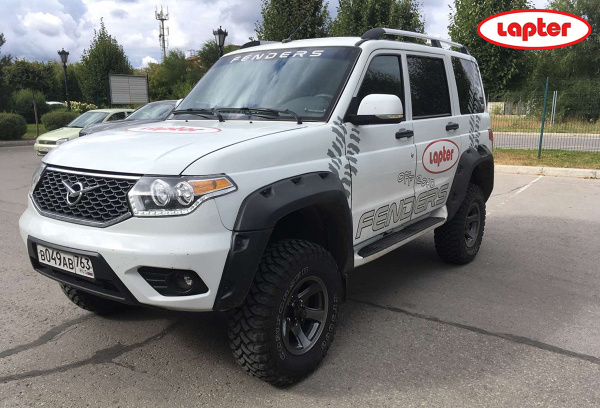 Расширители колёсных арок УАЗ Патриот NEW с накладками на бампер (2 бака)