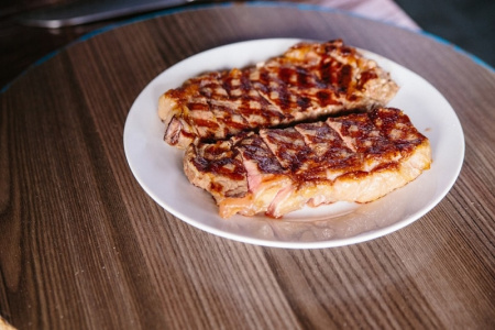Гриль газовый O-GRILL 500MT красный, с термометром (в комплекте адаптер тип А)