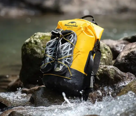 7 Рюкзак туристический Naturehike 40 л, ПВХ, желтый