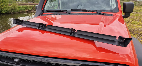 Дефлектор под багажник РИФ шириной 1200 мм