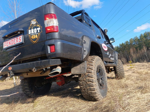 Расширители колёсных арок УАЗ Пикап NEW (с накладками на бампер) рестайлинг