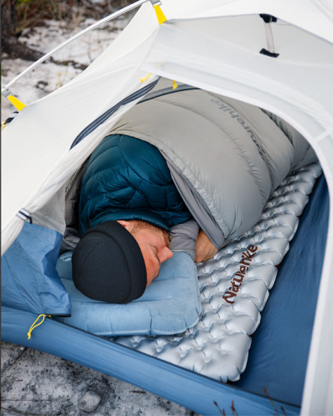 Коврик надувной Naturehike 196х64х12 см, серебристый карбон