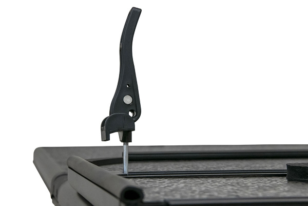 Крышка кузова Toyota Tundra 2007-2016 трёхсекционная, алюминиевая, черная (6,5 фута - 198,25 см)