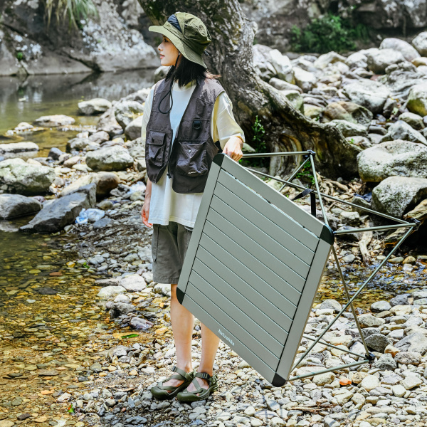 2 Стол туристический Naturehike Yamami L03 алюминиевый, 69,5х69,5х56 см, складной, серо-зеленый