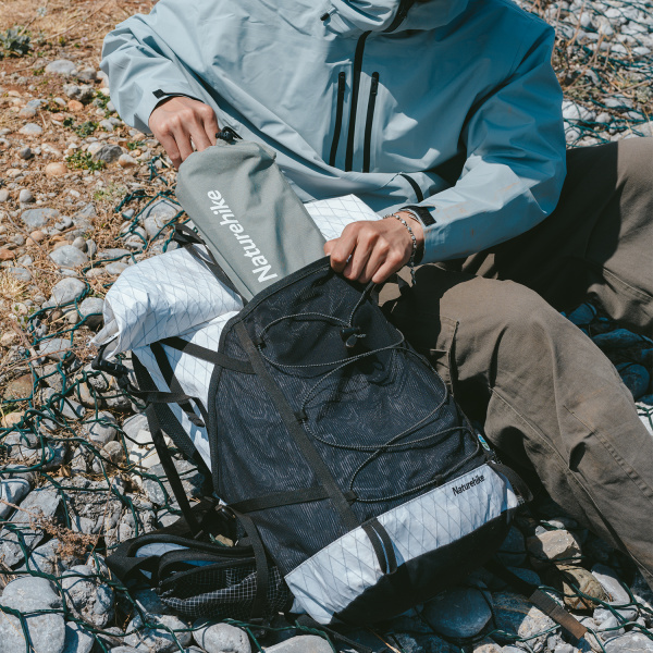 3 Стол туристический Naturehike складной, 40,5х29х30,5см, бежевый 3 Стол туристический Naturehike складной, 40,5х29х30,5см, бежевый