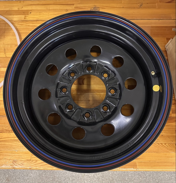 Диск усиленный Ford F250 стальной черный 8x170 9xR17 d124.7 ET-20 (уценка)