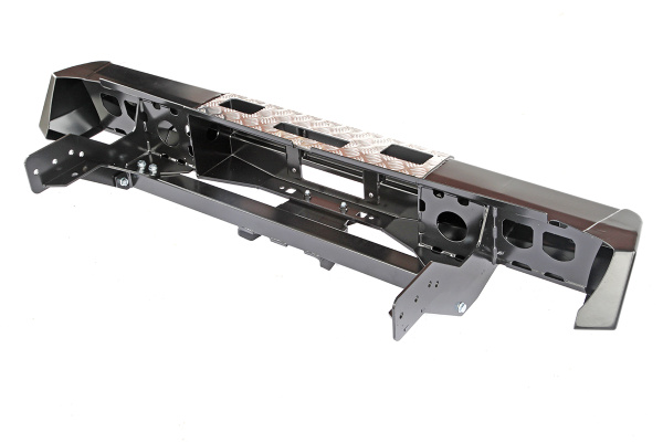 Бампер РИФ силовой задний Mitsubishi L200 2015-2019 с площадкой под лебёдку, квадратом под фаркоп и фонарями