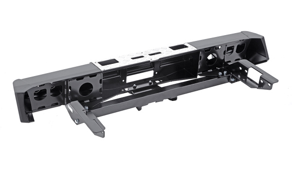 Бампер РИФ силовой задний Toyota Hilux 2015+ с площадкой под лебёдку, квадратом под фаркоп и фонарями