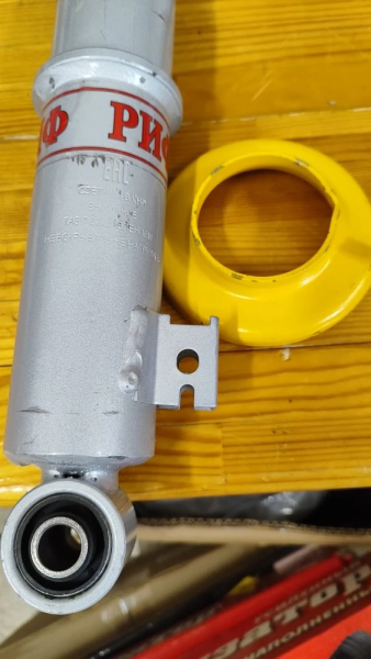 Амортизатор усиленный РИФ передний газовый Mitsubishi L200 2005-2023, Pajero Sport II, III 2009-2024 штатный и лифт 0-40 мм (уценка)