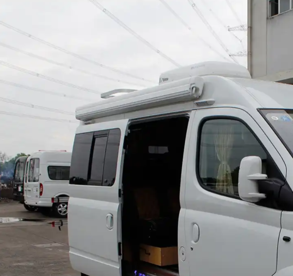 Маркиза автомобильная РИФ 3.0х2,5 м кассетная, привод механический, ручной, корпус белый