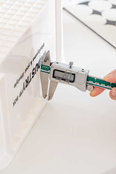 4 Контейнер IRIS для хранения, с крышкой, белый