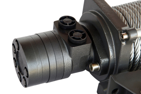 Лебёдка гидравлическая Runva 12000 lbs 5700 кг Лебёдка гидравлическая Runva 12000 lbs 5700 кг