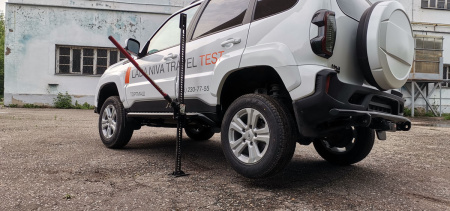 Пороги РИФ силовые Lada Niva Travel (черный алюминий)